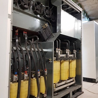 ترانس ایزوله ویژگی‌ها و کاربردها در سیستم‌های الکتریکی و یو پی اس‌ها